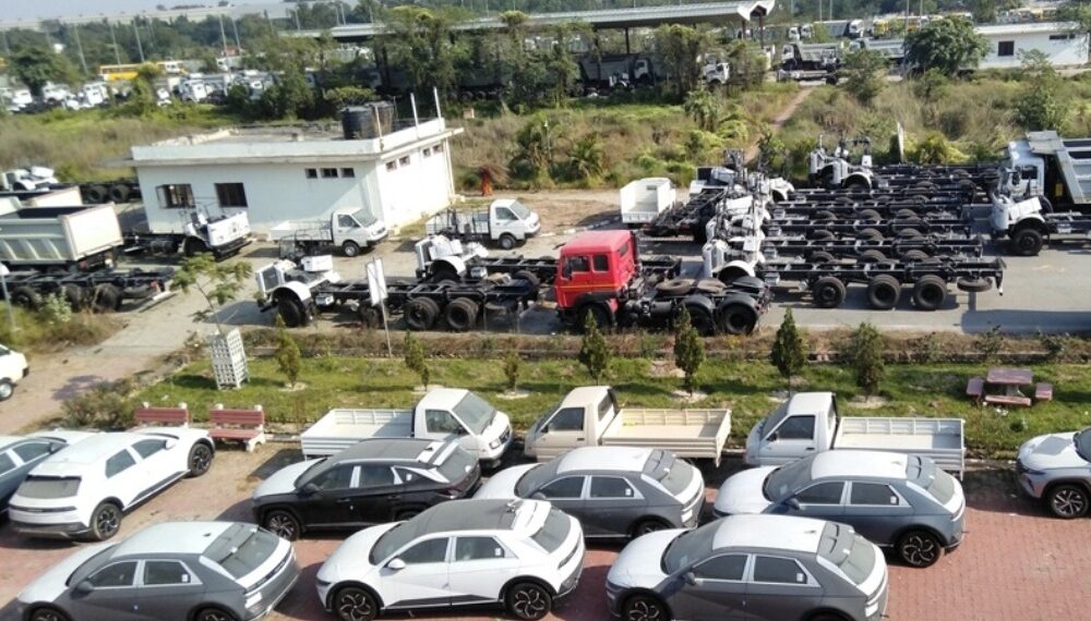 विद्युतीय सवारी प्रती माेह बढदाे :  ११ महिनामा वीरगन्ज नाकाबाट २३८५ विद्युतीय सवारी भित्रीयाे