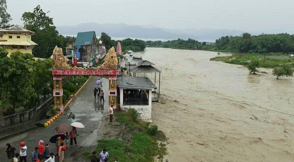 सुनसरी ,माेरङ झापा सहित ५६ जिल्लामा बाढीको जोखिम, २२ वटाका लागि ‘एल्लो अलर्ट’