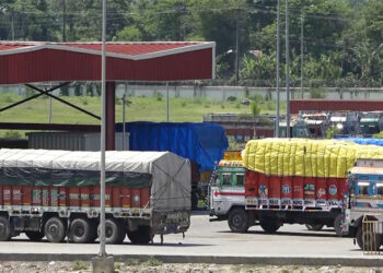 वीरगञ्ज नाका : १० महिनामा पाँच खर्ब ६ अर्बको आयात, ७९ अर्बको निर्यात