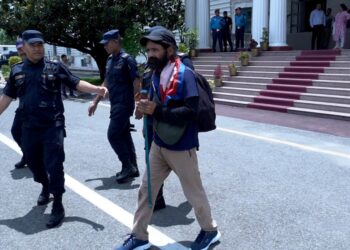 एक महिना पैदल हिंडेर काठमाडौं आएका बोहोराले भेट्न पाएनन् प्रधानमन्त्री