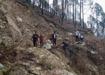 पहिरोले उदयपुरका दर्जन बढि ग्रामीण सडक अवरुद्ध