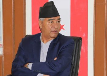 कांग्रेस बैठकमा देउवा: राजावादी योजनाबद्ध ढंगले आए, हामी पनि गम्भीर हुनुपर्‍यो