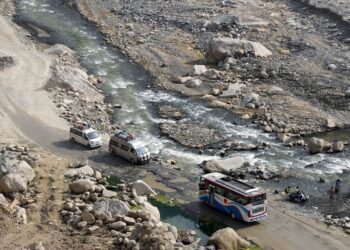 बीपी राजमार्गमा आजदेखि एक महिना राति गाडी चलाउन रोक