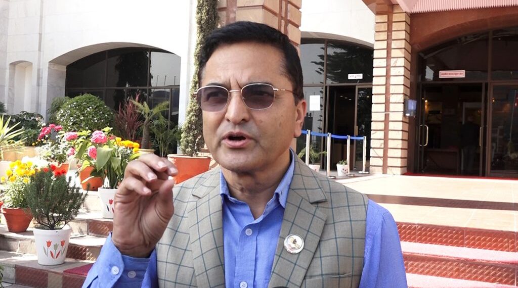 प्रचण्डलाई योगेशको चेतावनी : आफ्नै बोली आफैंलाई गलपासो नहोस्