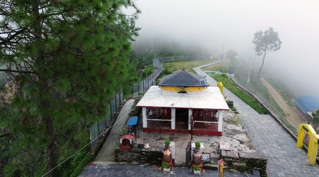 ठेक्का तोड्दा तेब्बरले बढ्यो भैरवस्थनाको भेटी