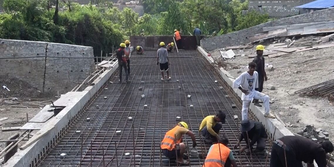 ७४ देशका २३ सय विदेशी कामदार नेपालमा, भारतीयले लैजान्छन् वर्षको तीन खर्ब ६३ अर्ब रेमिट्यान्स