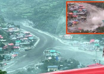 भारतको उत्तराखण्डमा आरीघोप्टे वर्षापछि भीषण बाढी, ४ जनाको मृत्यु, ५० बेपत्ता