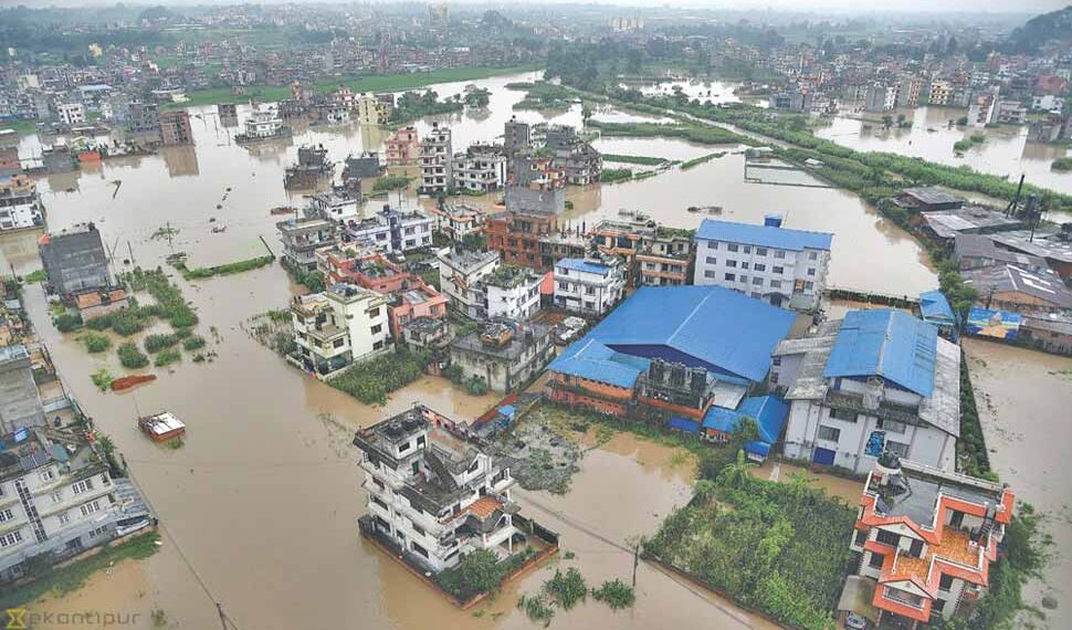 निरन्तर वर्षासँगै बढ्यो बाढीको डर : झापा सहित ५१ जिल्लामा ‘अलर्ट’