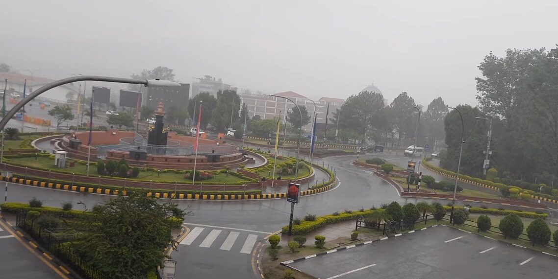 नेपालतर्फ नजिकिँदै मनसुनको न्यूनचापीय रेखा, ३ दिन वर्षा बढ्ने सम्भावना