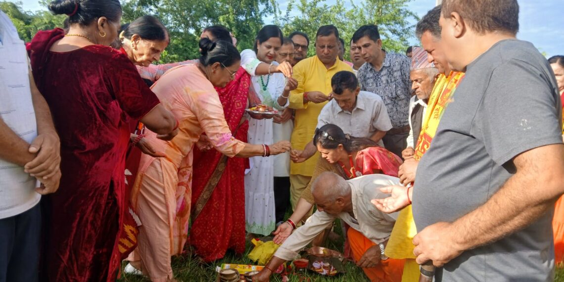 २४ तस्बिरहरूमा हेर्नुहोस् : त्रिनेत्र अध्यात्म चिन्तन केन्द्रको संकल्पमा १०८ शिवलिंग शिलान्यास