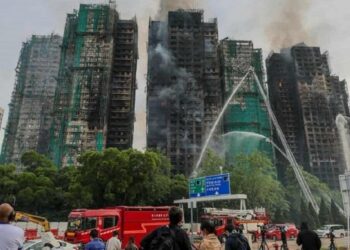 हङकङ आगलागीमा मृत्यु हुनेको संख्या ९४ पुग्यो, ३०० जना अझै बेपत्ता