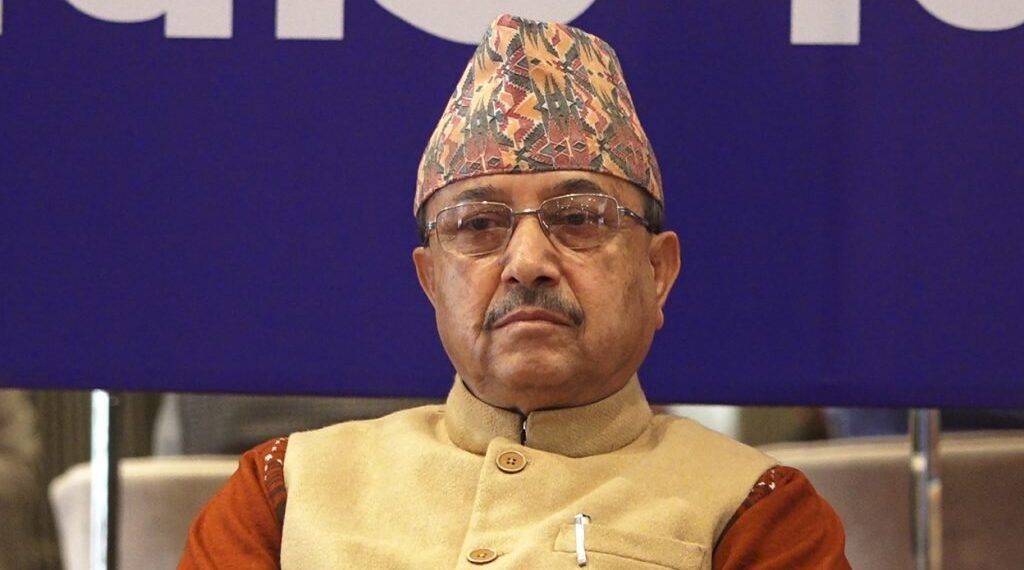 बैठक सारेपछि पूर्णबहादुरले भने : जबसम्म सर्बसम्मत निर्णय गर्ने अवस्था बन्दैन, सारिरहन्छु