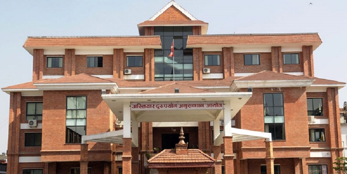 नक्कली शैक्षिक प्रमाणपत्र लिएको आरोपमा एसएसपी गिरीविरुद्ध भ्रष्टाचार मुद्दा