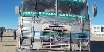 लोमान्थाङबाट २ करोड बढीको भेप बोकेको कन्टेनरसहित १ जना नियन्त्रणमा