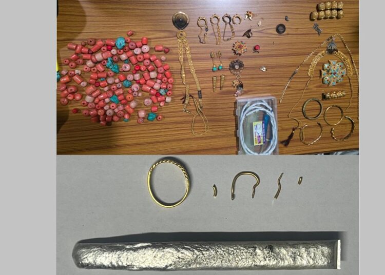 सुन-चाँदीका गरगहना चोरी गरि बिक्री गर्ने र किन्ने ५ जना पक्राउ