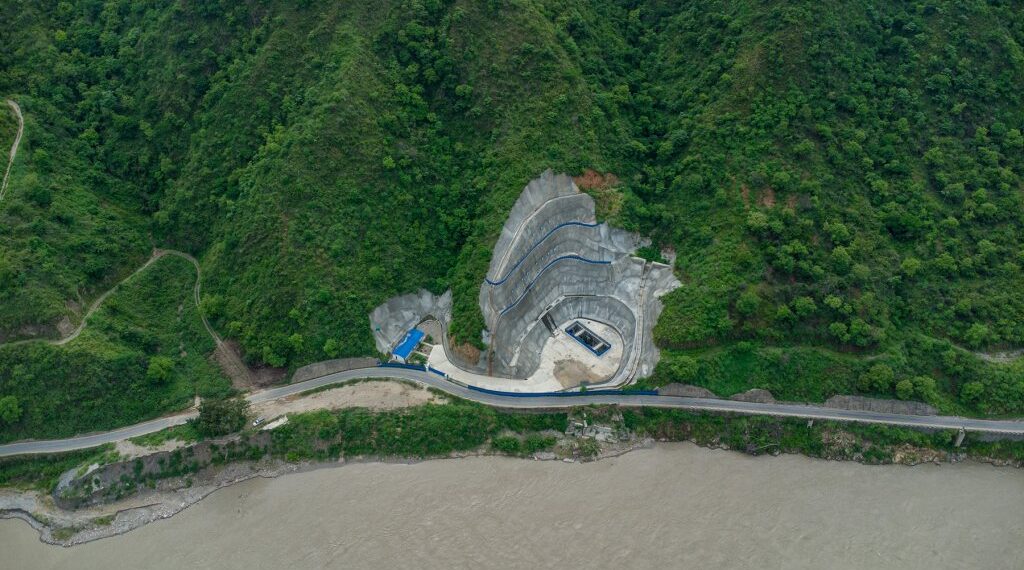 काम नगर्ने ठेकेदारको तीन अर्ब ६० करोड बैंक ग्यारेन्टी जफत