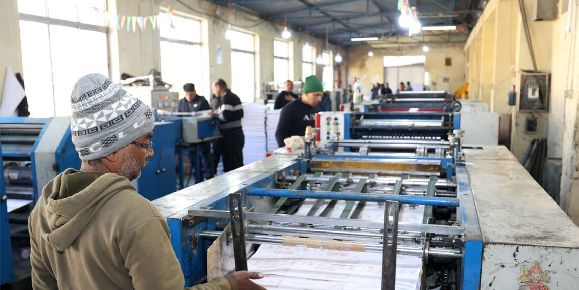 दुई करोड ३ लाखमध्ये डेढ करोड बढी मतपत्र तयार, सेनाले पनि गर्नेछ ढुवानी