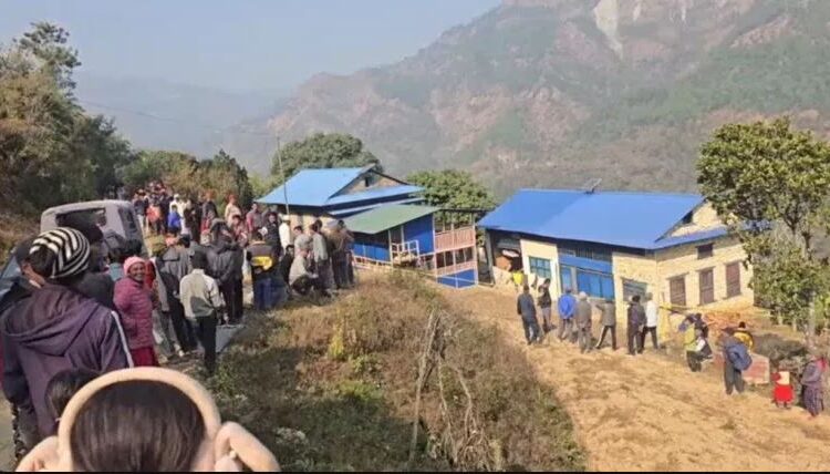 सुरक्षित छैनन् ओखलढुंगाको  भदौरेबासी : फागुन २१ को निर्वाचनमा भोट नहाल्ने