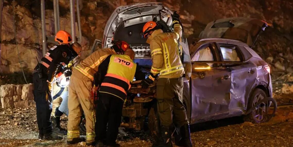 खामेनी हत्याको बदला लिन हिज्बुल्लाहले इजरायलमा हान्यो क्षेप्यास्त्र