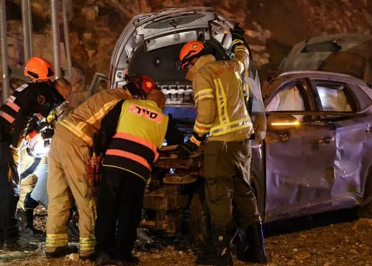 खामेनी हत्याको बदला लिन हिज्बुल्लाहले इजरायलमा हान्यो क्षेप्यास्त्र