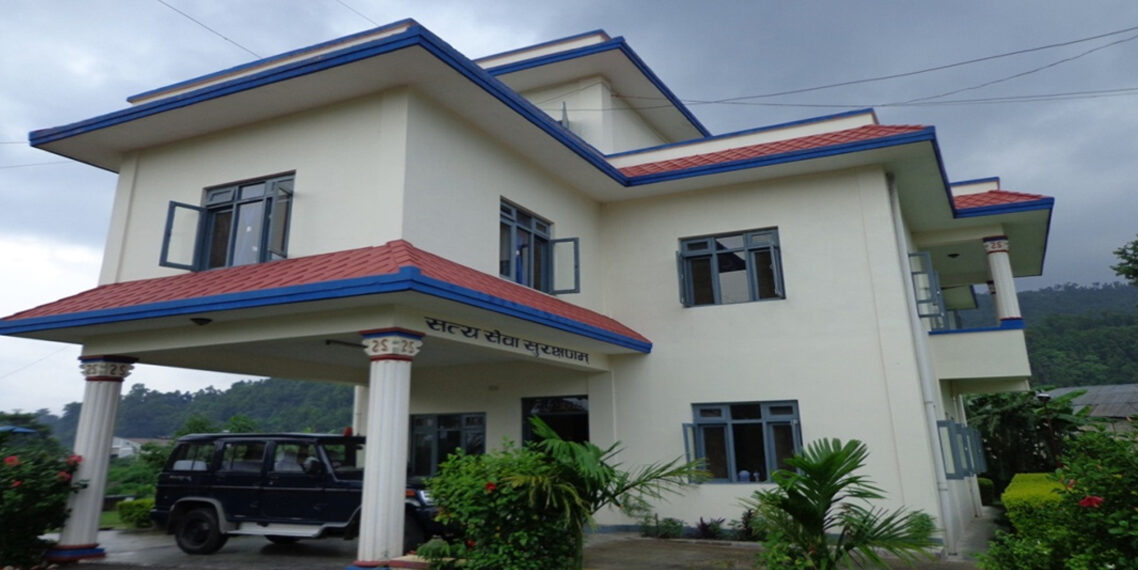 मकवानपुरमा प्रहरीमाथि खुकुरी प्रहार, आत्मरक्षाका लागि गोली चलाउँदा एक घाइते