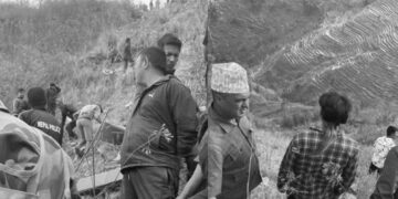 मतपेटिकासहित कर्मचारी सवार गाडी भीरबाट खस्यो, ७ जनाको उद्धार