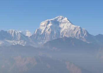 सुरु भयो वसन्तयामको धौलागिरि आरोहण, पहिलोदिन नौजना पुगे चुचुरोमा