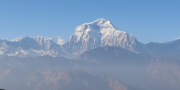 सुरु भयो वसन्तयामको धौलागिरि आरोहण, पहिलोदिन नौजना पुगे चुचुरोमा