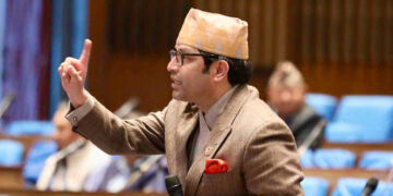 सभापति थापासँग रुष्ट राजेन्द्र बजगाईंले त्यागे कांग्रेस, भने– ‘सज्जनका हातमा गोबर छ’