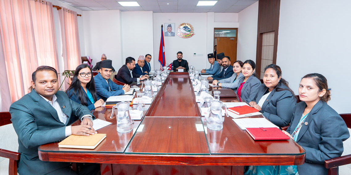 प्रधानमन्त्री शाहले गरे मन्त्रीहरूको मर्यादाक्रममा व्यापक हेरफेर , तेश्राे वरियताका गृहमन्त्री गुरूङ पाँचाैमा पुगे , पुछारकी सिता बादी आठौँमा उक्लिन