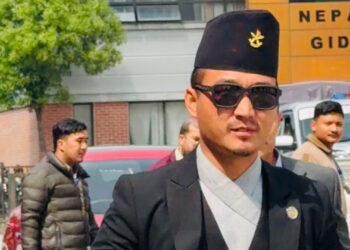 संसद्‍को पहिलो बैठकमा तीन वटा अध्यादेश पेश गर्दै गृहमन्त्री सुधन गुरुङ