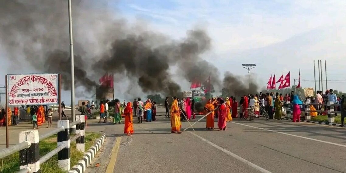 मधेशका विभिन्न स्थानमा सरकारविरुद्ध सुकुम्वासीकाे प्रदर्शन : प्रधानमन्त्री बालेनकाे राजिनामा माग