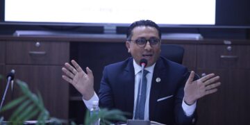 अर्थमन्त्रीको आश्वासन : ‘निजी क्षेत्रबिना विकास सम्भव छैन, सम्पत्ति सिर्जना गर्ने बाटो खुला गर्छौं’